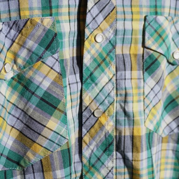 VTG Wrangler Plaid Pearl Snap Short Sleeve Top Green Yellow Men M Western Rodeo‎ - Picture 3 of 4